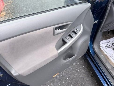 Used 2010 Toyota Prius Five image 7