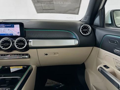 New 2026 Mercedes-Benz GLB 250 4MATIC image 23