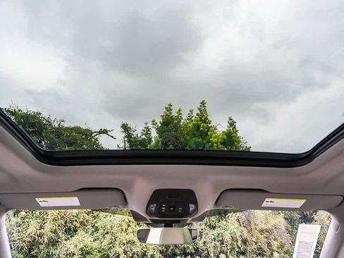 New 2025 Audi Q5 Premium image 18