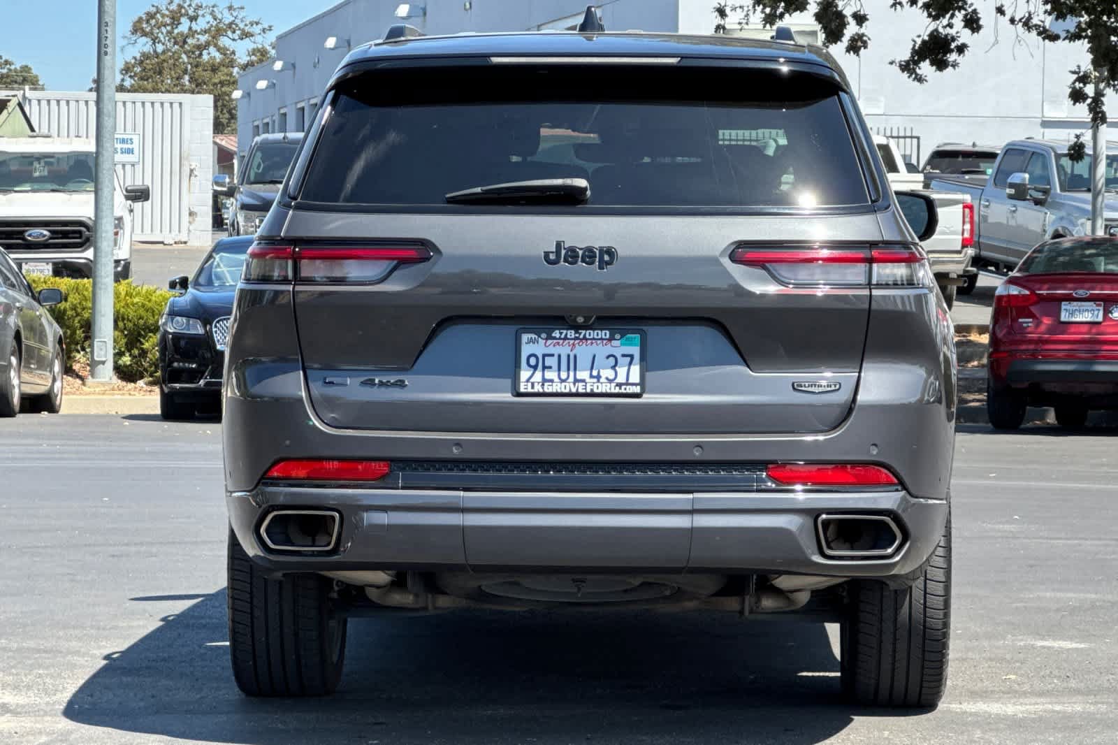 Used 2023 Jeep Grand Cherokee L Summit AWD/4WD image 7