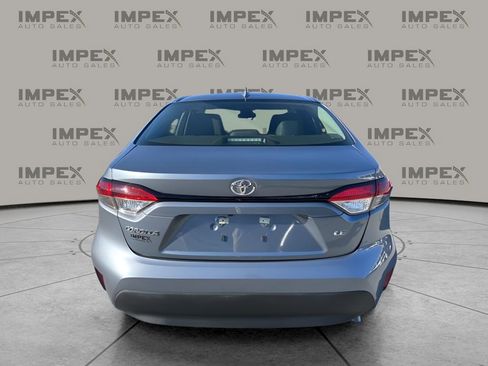 Used 2025 Toyota Corolla LE image 4