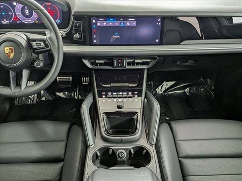Certified 2024 Porsche Cayenne S AWD/4WD image 19