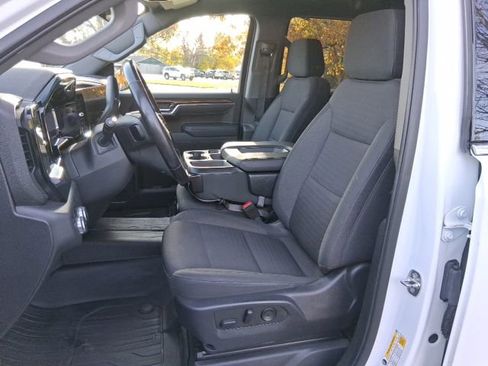 Used 2022 GMC Sierra 1500 SLE image 10