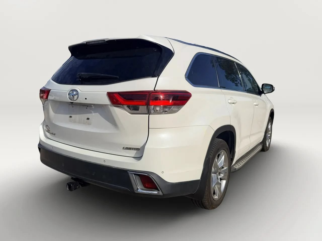 Used 2018 Toyota Highlander Limited FWD image 11