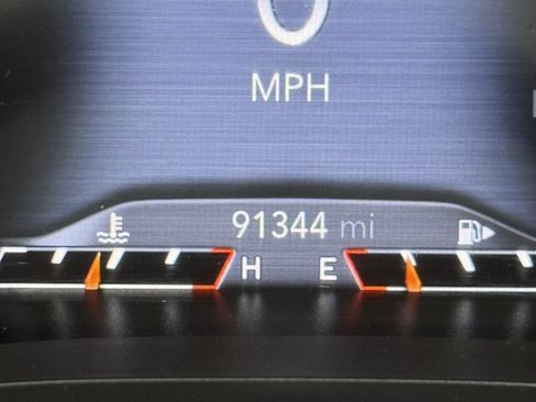 Used 2019 Jeep Cherokee Trailhawk w/ Comfort/Convenience Group AWD/4WD image 32