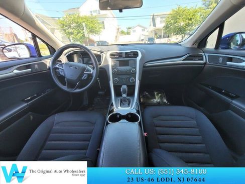 Used 2014 Ford Fusion SE FWD image 9