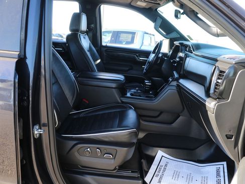 Used 2024 GMC Sierra 1500 AT4X image 36