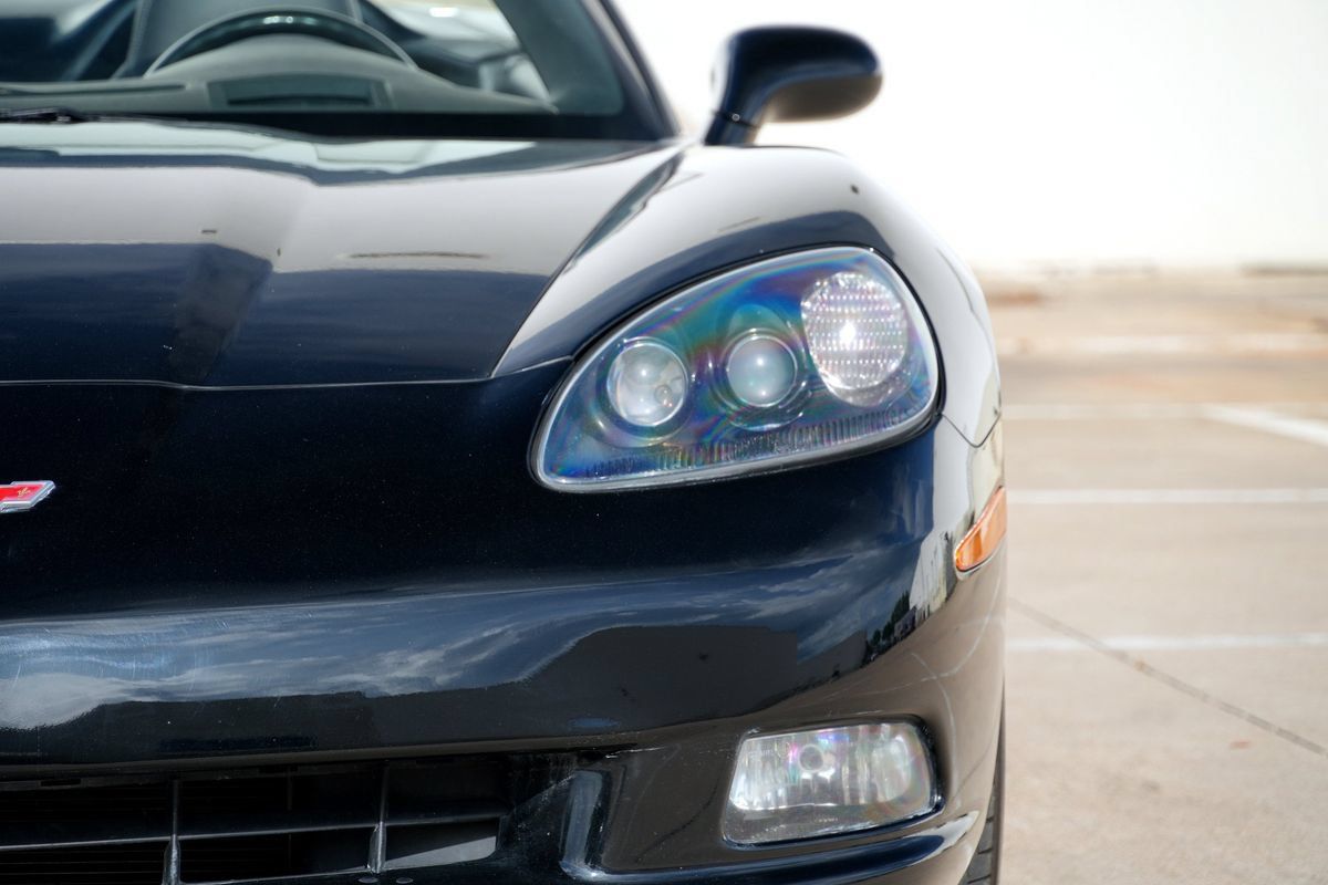 Used 2007 Chevrolet Corvette Convertible w/ Preferred Equipment Group RWD image 19