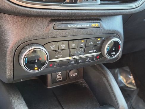 Used 2024 Ford Escape Active w/ Cold Weather Package FWD image 18