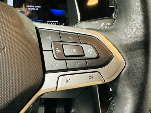 Certified 2023 Volkswagen Jetta SE w/ Panoramic Sunroof Package FWD image 17