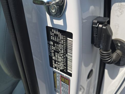 Certified 2023 Kia Sorento S w/ Panoramic Sunroof Package image 33