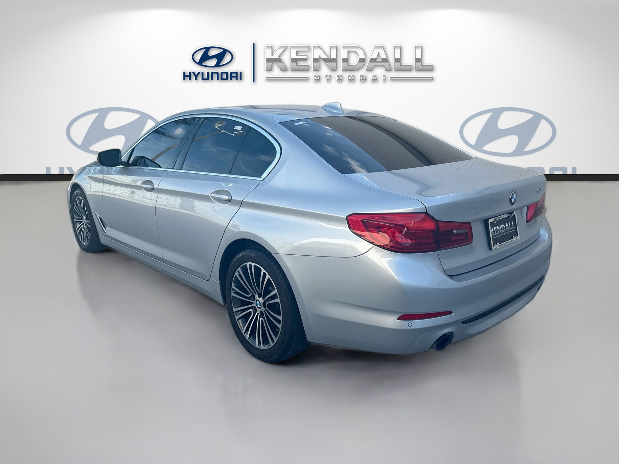 Used 2020 BMW 530i RWD image 4