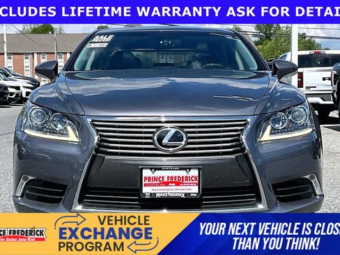 Used 2017 Lexus LS 460 AWD w/ Comfort Package image 2