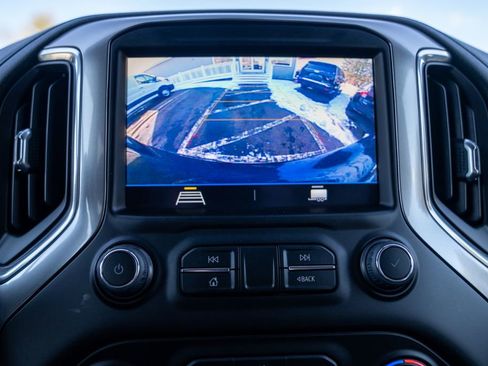 Used 2022 Chevrolet Silverado 1500 LT image 23