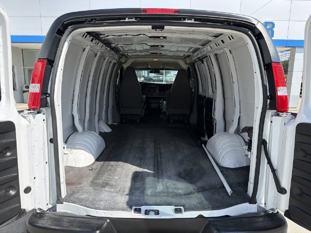 Used 2025 GMC Savana 2500 w/ Driver Convenience Package RWD image 30
