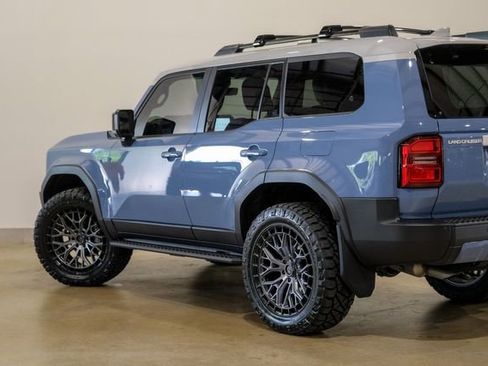 Used 2025 Toyota Land Cruiser image 33