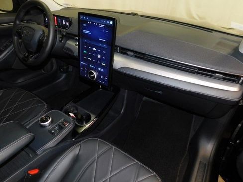 Used 2023 Ford Mustang Mach-E Select image 18