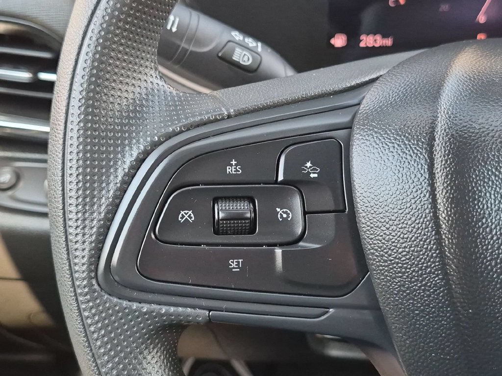 Used 2026 Buick Envista Preferred FWD image 21