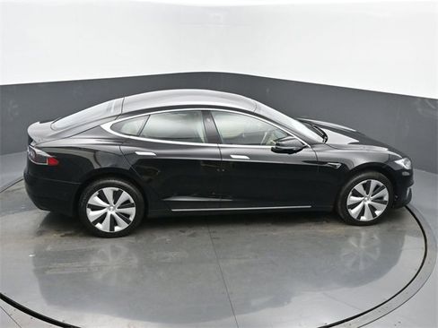 Used 2020 Tesla Model S Long Range Plus image 43