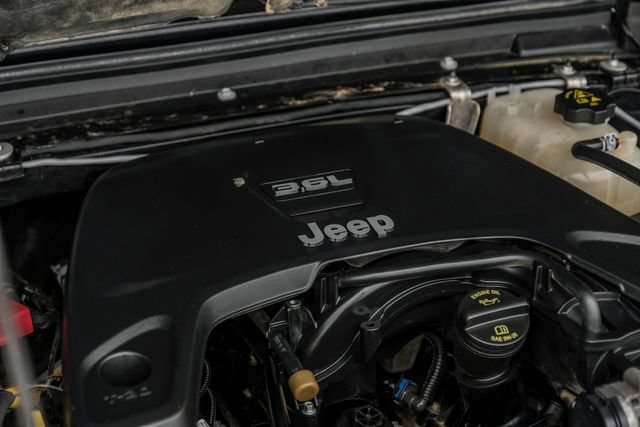 Used 2021 Jeep Gladiator Rubicon AWD/4WD image 5