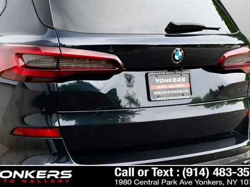 Used 2023 BMW X5 xDrive40i w/ M Sport Package image 19
