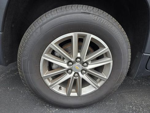 Used 2023 Chevrolet Traverse LT AWD/4WD image 12
