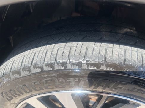 Certified 2024 Nissan Pathfinder Platinum w/ Cargo Package AWD/4WD image 40