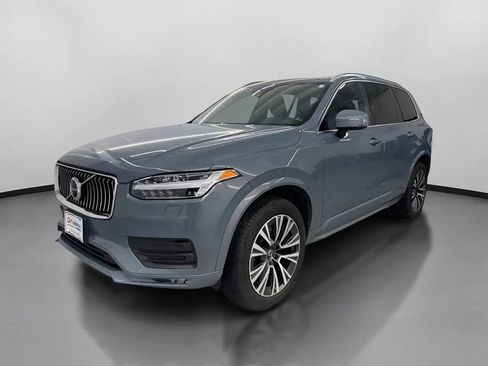 Used 2022 Volvo XC90 T6 Momentum w/ Climate Package image 4