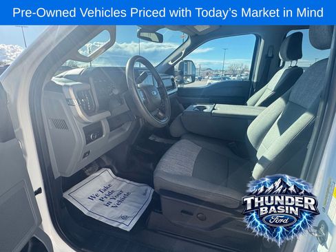 Used 2023 Ford F250 XLT w/ FX4 Off-Road Package AWD/4WD image 13