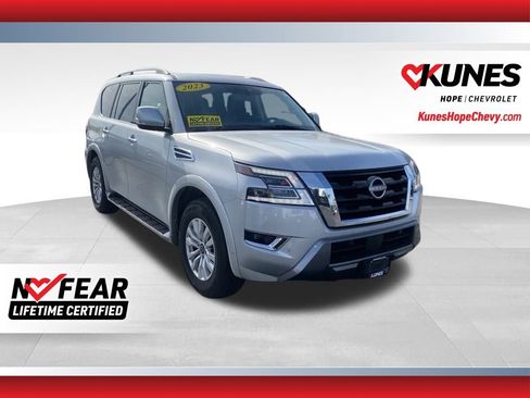 Used 2023 Nissan Armada SV image 1