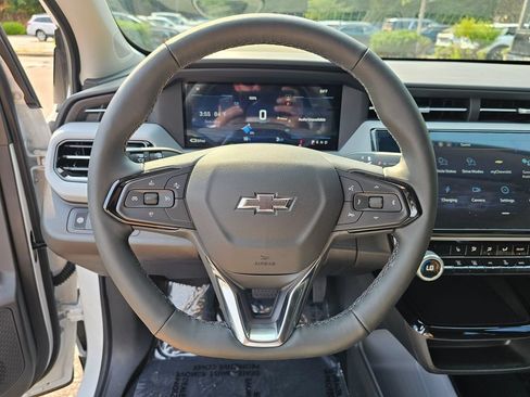 New 2027 Chevrolet Bolt LT w/ Comfort Package FWD image 24