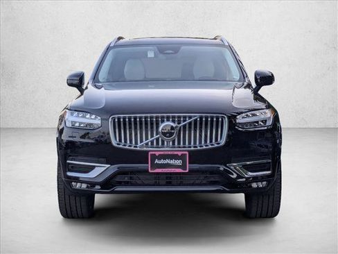 Certified 2025 Volvo XC90 B6 Ultra w/ Lounge Package image 2