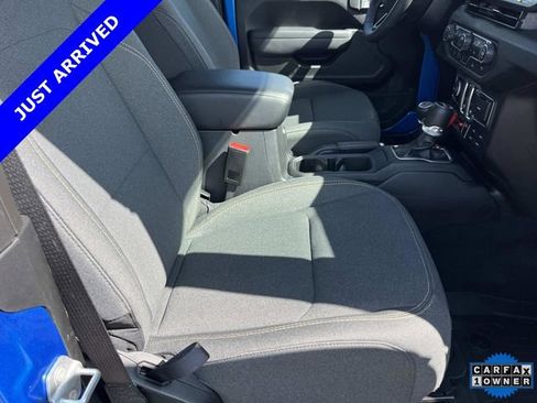 Used 2025 Jeep Wrangler Sport image 17