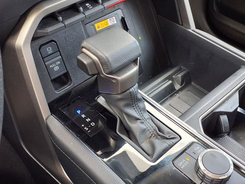 Used 2024 Toyota Tundra Limited w/ Power Package RWD image 18