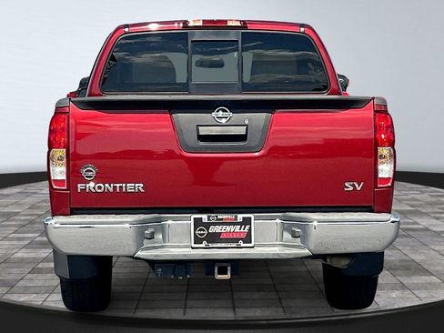 Used 2018 Nissan Frontier SV image 4
