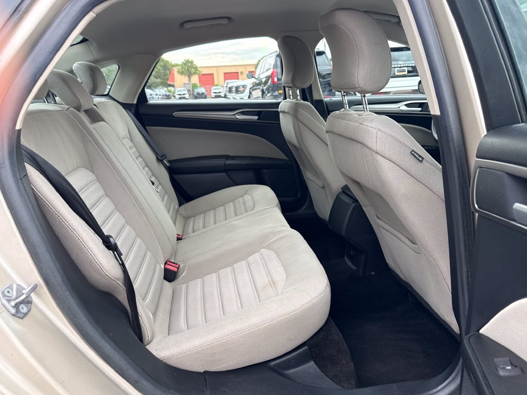 Used 2018 Ford Fusion S FWD image 22