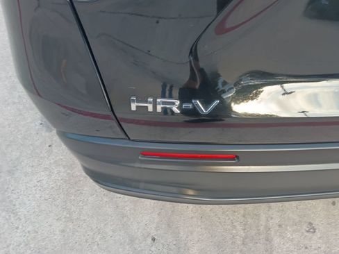 Used 2025 Honda HR-V LX image 11