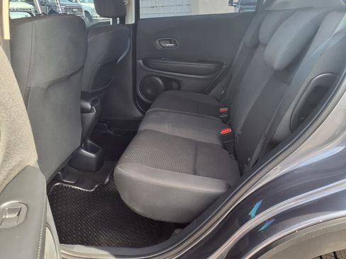 Used 2021 Honda HR-V LX image 17