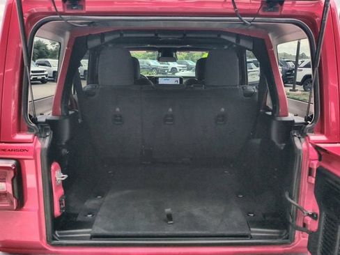 Used 2026 Jeep Wrangler Unlimited Sahara AWD/4WD image 13