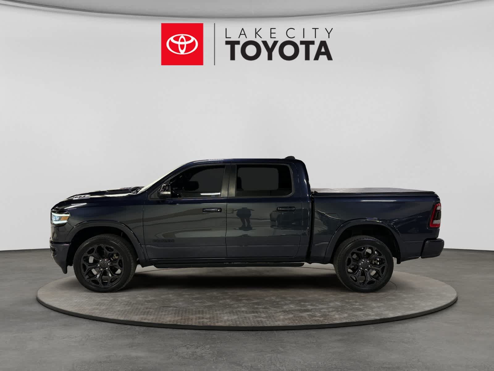 Used 2021 RAM 1500 Limited w/ Night Edition AWD/4WD image 3
