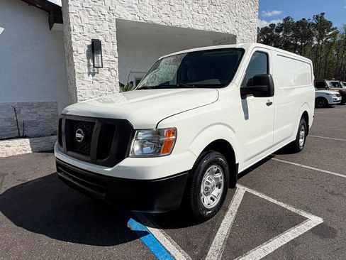 Used 2012 Nissan NV 2500 S image 3