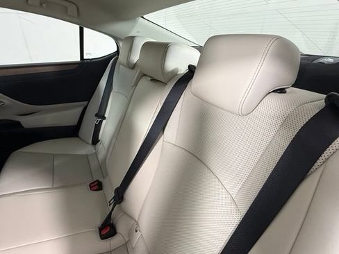 Used 2024 Lexus ES 350 w/ Premium Package FWD image 27