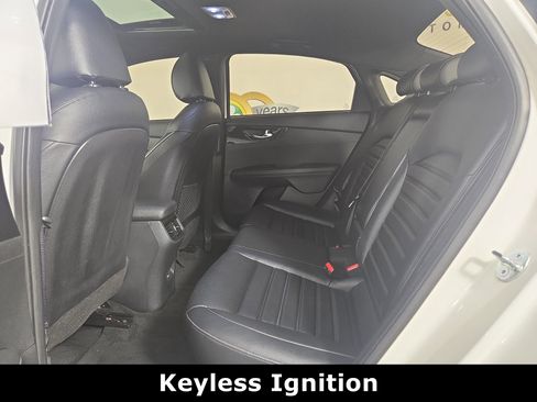 Used 2024 Kia Forte GT-Line w/ GT-Line Premium Package FWD image 12