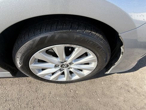 Certified 2020 Toyota Camry LE image 25