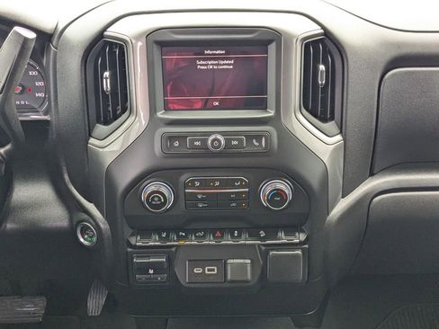 Used 2025 Chevrolet Silverado 2500 Custom w/ Custom Value Package image 18