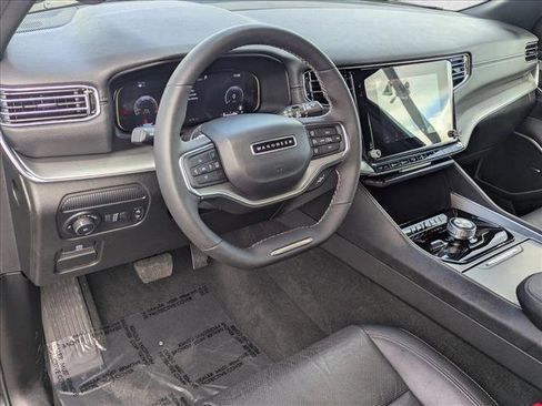 Used 2024 Jeep Wagoneer Series II image 10
