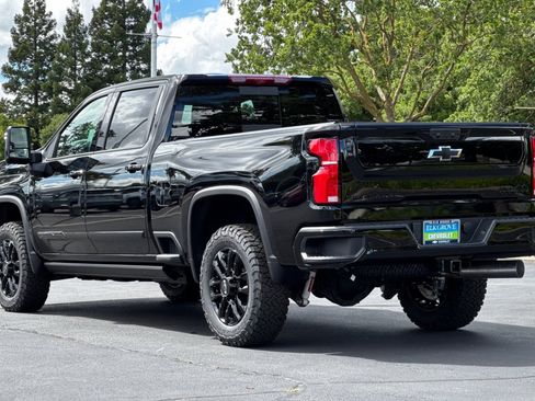 New 2026 Chevrolet Silverado 2500 High Country w/ Midnight Edition AWD/4WD image 5