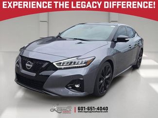 Used 2023 Nissan Maxima SR w/ Sport Mat Group FWD video 1