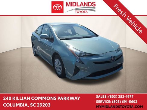 Used 2017 Toyota Prius Two FWD image 1