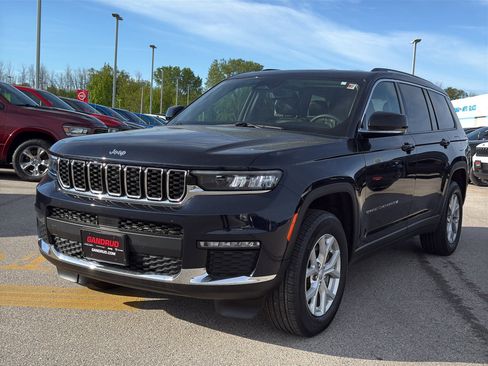 Used 2023 Jeep Grand Cherokee L Limited w/ Luxury Tech Group II AWD/4WD image 2